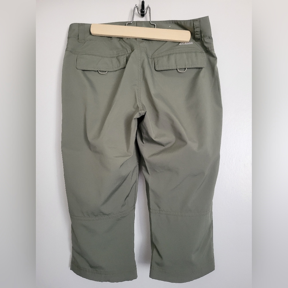 Columbia Omni Sheild Capri Pants, Olive Green, Size 8
